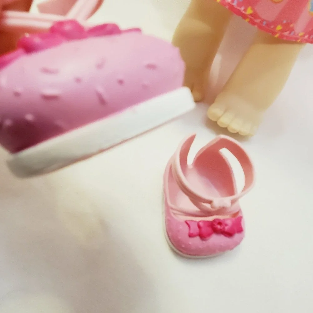 Kindi Kids Dress Up Friends 10